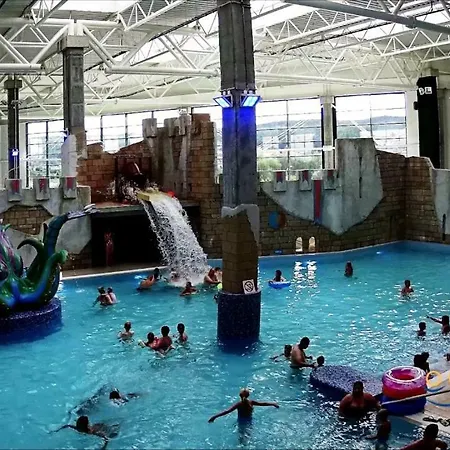 Przy Aquaparku W Redzie *